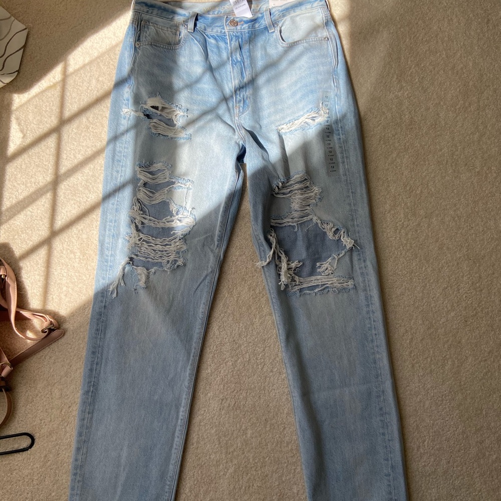 American Eagle mom Jeans